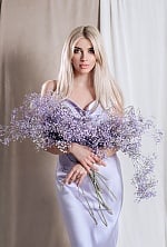 Ukrainian mail order bride Victoria from Kyiv with blonde hair and green eye color - image 8