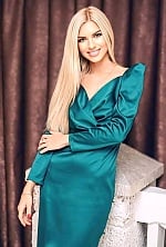 Ukrainian mail order bride Evgeniya from Chernivtsi with blonde hair and brown eye color - image 2