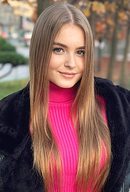 Nadiia, 18 y.o. from Ivano-Frankivsk, Ukraine