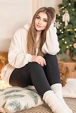 Ukrainian mail order bride Anastasia from Cherkasy with light brown hair and grey eye color - image 4