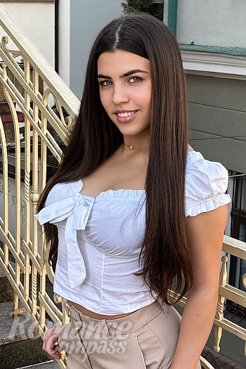 Ukrainian mail order bride Viktoriia from Ivano-Frankivsk with brunette hair and brown eye color - image 1