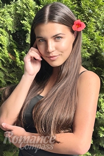 Ukrainian mail order bride Viktoriia from Ivano-Frankivsk with brunette hair and brown eye color - image 1