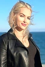 Ukrainian mail order bride Victoria from Zagreb with blonde hair and green eye color - image 18