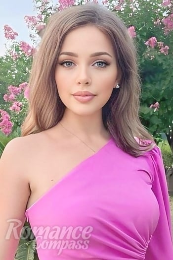 Ukrainian mail order bride Diana from Astana with light brown hair and grey eye color - image 1