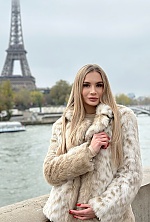 Ukrainian mail order bride Vika from Ternopil with blonde hair and brown eye color - image 2