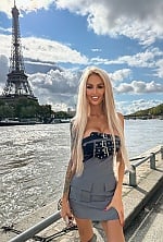 Ukrainian mail order bride Elizabeth from London with blonde hair and brown eye color - image 6