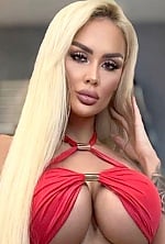 Ukrainian mail order bride Elizabeth from London with blonde hair and brown eye color - image 9