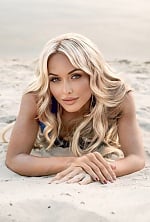 Ukrainian mail order bride Marina from Los Angeles with blonde hair and grey eye color - image 2