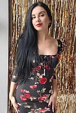 Ukrainian mail order bride Alena from Kremenchug with black hair and brown eye color - image 3