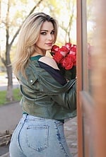 Ukrainian mail order bride Nataly from Nuremberg with blonde hair and green eye color - image 4