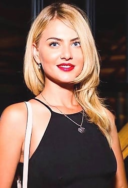 Yuliia, 37 y.o. from Dubai, UAE