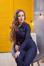 Ukrainian mail order bride Nataliya from Kryvyi Rih with light brown hair and brown eye color - image 2