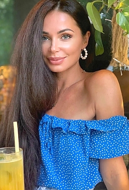 Marina, 46 y.o. from Vienna, Austria