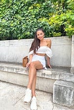 Ukrainian mail order bride Marina from Vienna with brunette hair and grey eye color - image 3