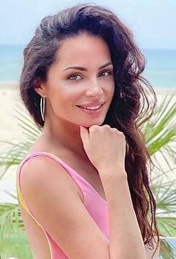 Marina, 45 y.o. from Vienna, Austria