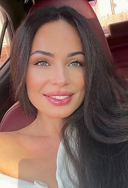 Marina, 46 y.o. from Vienna, Austria