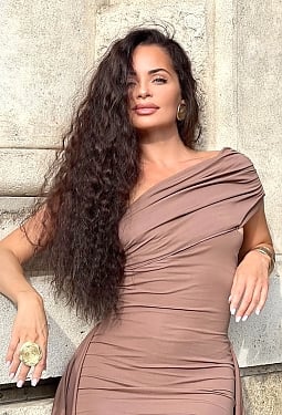 Marina, 46 y.o. from Vienna, Austria