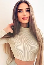 Ukrainian mail order bride Natalia from Varna with light brown hair and brown eye color - image 3