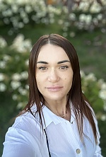 Ukrainian mail order bride Olga from Lviv with black hair and brown eye color - image 3