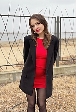 Ukrainian mail order bride Yulia from Cherkasy with light brown hair and green eye color - image 3