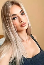 Ukrainian mail order bride Natalia from Lutsk with light brown hair and green eye color - image 2