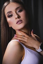 Ukrainian mail order bride Yulia from Kyiv with brunette hair and brown eye color - image 5