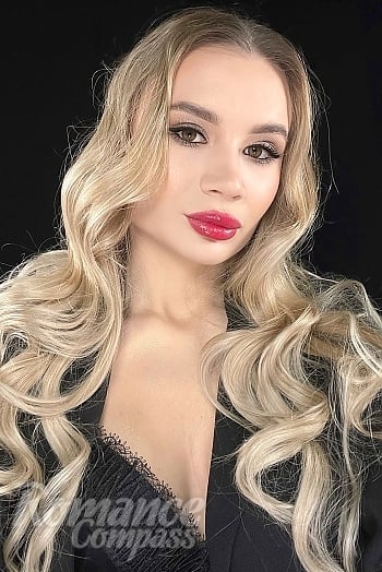 Ukrainian mail order bride Viktoriia from Ternopil with blonde hair and brown eye color - image 1