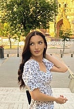 Ukrainian mail order bride Iryna from Kyiv with light brown hair and blue eye color - image 2