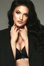 Ukrainian mail order bride Victoriia from Kharkiv with black hair and brown eye color - image 3