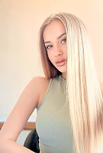 Ukrainian mail order bride Yaroslava from Kyiv with light brown hair and blue eye color - image 2