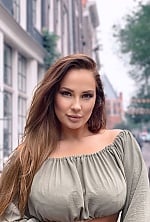 Ukrainian mail order bride Maria from Kyiv with light brown hair and hazel eye color - image 9