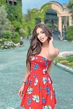 Ukrainian mail order bride Yulia from Madrid with brunette hair and grey eye color - image 8