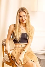 Ukrainian mail order bride Anhelina from Odesa with blonde hair and grey eye color - image 4