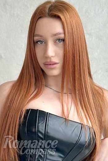 Ukrainian mail order bride Ilona from Ternopil with red hair and green eye color - image 1