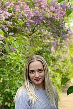 Ukrainian mail order bride Yuliia from Kyiv with blonde hair and brown eye color - image 9