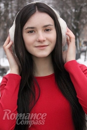 Ukrainian mail order bride Olesia from Cherkasy with black hair and brown eye color - image 1