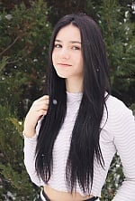 Ukrainian mail order bride Olesia from Cherkasy with black hair and brown eye color - image 2