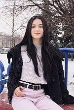 Ukrainian mail order bride Olesia from Cherkasy with black hair and brown eye color - image 4