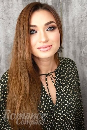 Ukrainian mail order bride Marina from Zaporizhzhya with light brown hair and green eye color - image 1