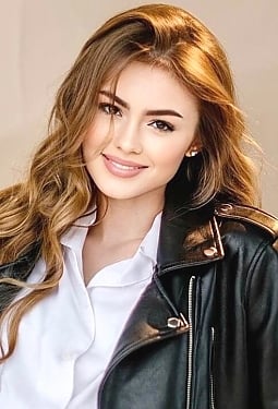 Amina, 22 y.o. from Kyiv, Ukraine