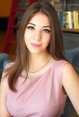 Valentyna, 21 y.o. from Kyiv, Ukraine