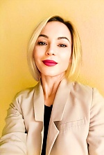 Ukrainian mail order bride Yulia from Sumy with blonde hair and grey eye color - image 2