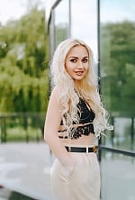 Ukrainian mail order bride Yulia from Madrid with blonde hair and blue eye color - image 2