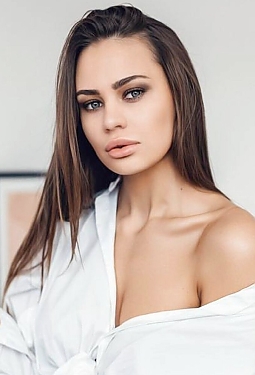 Alina, 28 y.o. from Kharkiv, Ukraine