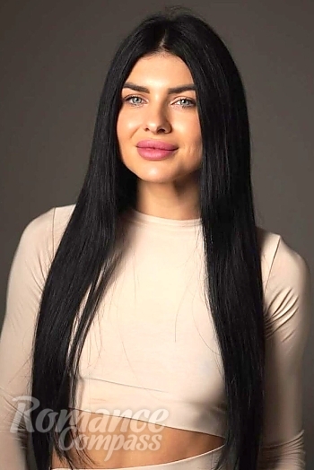 Ukrainian mail order bride Tetiana from Kyiv with blonde hair and green eye color - image 1