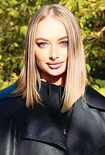 Ukrainian mail order bride Anastasia from Palm Coast with blonde hair and green eye color - image 3