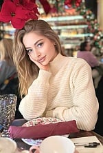 Ukrainian mail order bride Anastasia from Palm Coast with blonde hair and green eye color - image 15