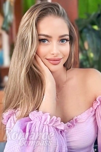 Ukrainian mail order bride Anastasia from Palm Coast with blonde hair and green eye color - image 1