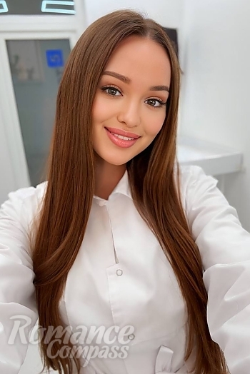 Ukrainian mail order bride Viktoriia from Kyiv with light brown hair and hazel eye color - image 1