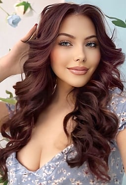 Olesya, 18 y.o. from Paris, France